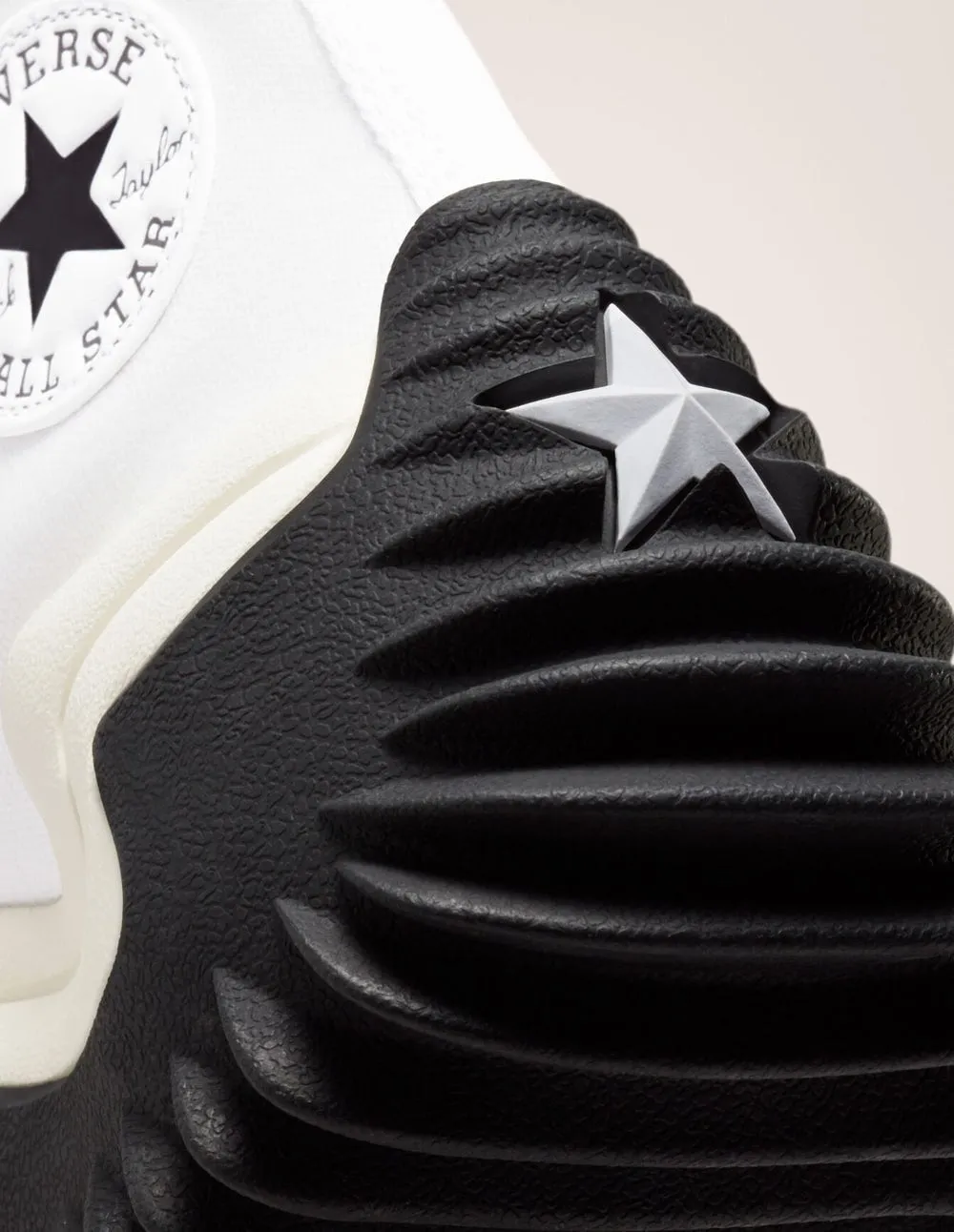 Converse Run Star Motion HI Blancas y Negras Mujer