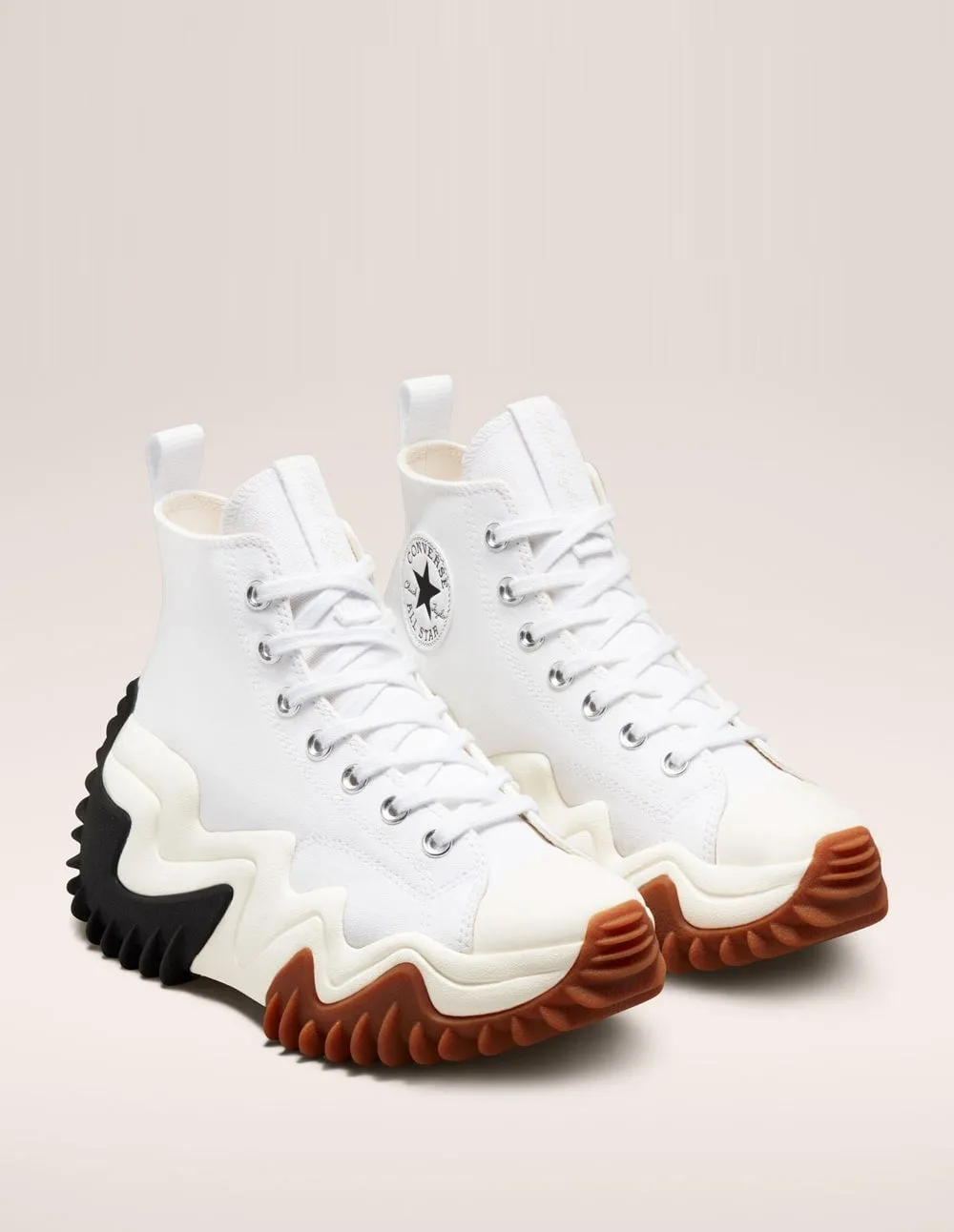 Converse Run Star Motion HI Blancas y Negras Mujer